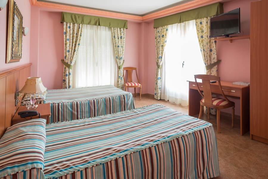 Hotel Real De Castilla Tordesillas Bagian luar foto