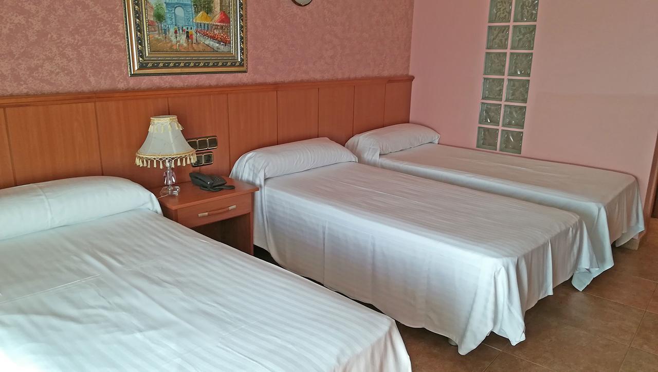 Hotel Real De Castilla Tordesillas Bagian luar foto