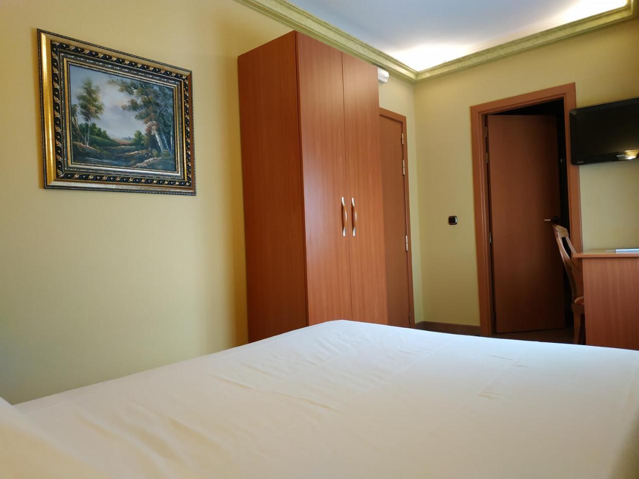 Hotel Real De Castilla Tordesillas Bagian luar foto