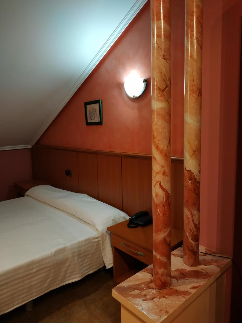 Hotel Real De Castilla Tordesillas Bagian luar foto